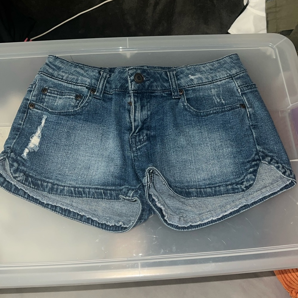 Ripped denim jean shorts